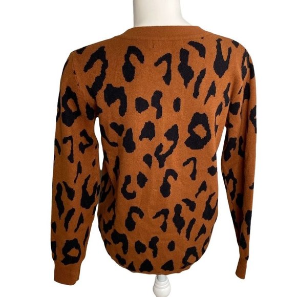 Merokeety Henley Sweater Top Women's MEDIUM Leopard Animal Print Buttons NWT - Picture 2 of 10